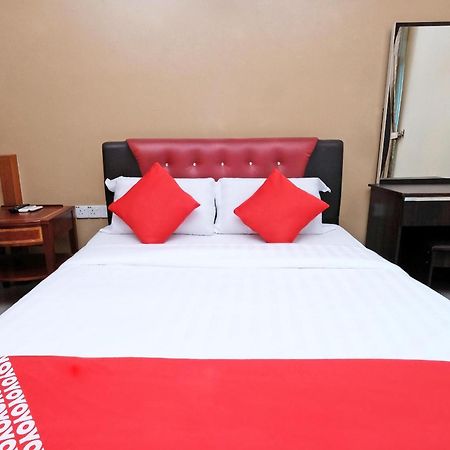 Super Oyo 707 Ayuni Hotel Bangi Exterior foto