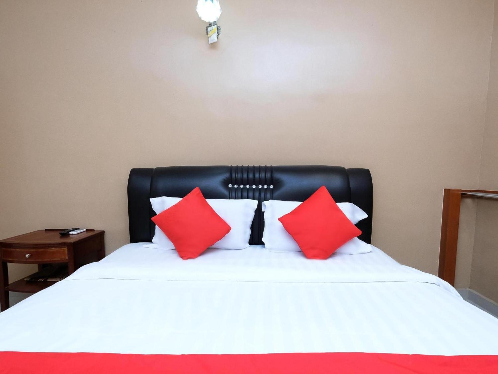 Super Oyo 707 Ayuni Hotel Bangi Exterior foto