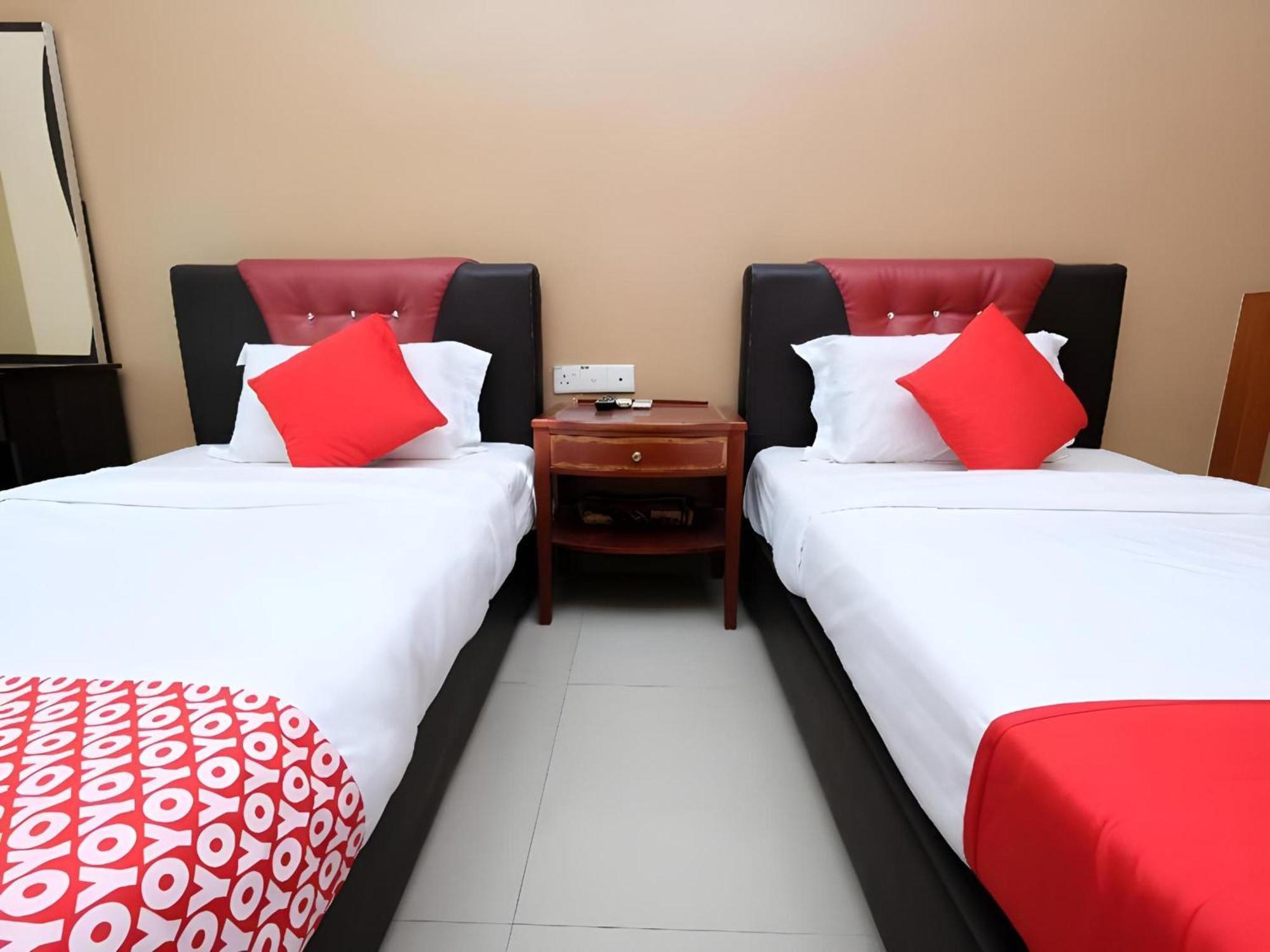 Super Oyo 707 Ayuni Hotel Bangi Exterior foto