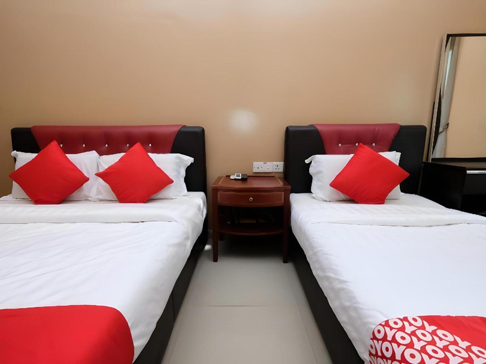 Super Oyo 707 Ayuni Hotel Bangi Exterior foto