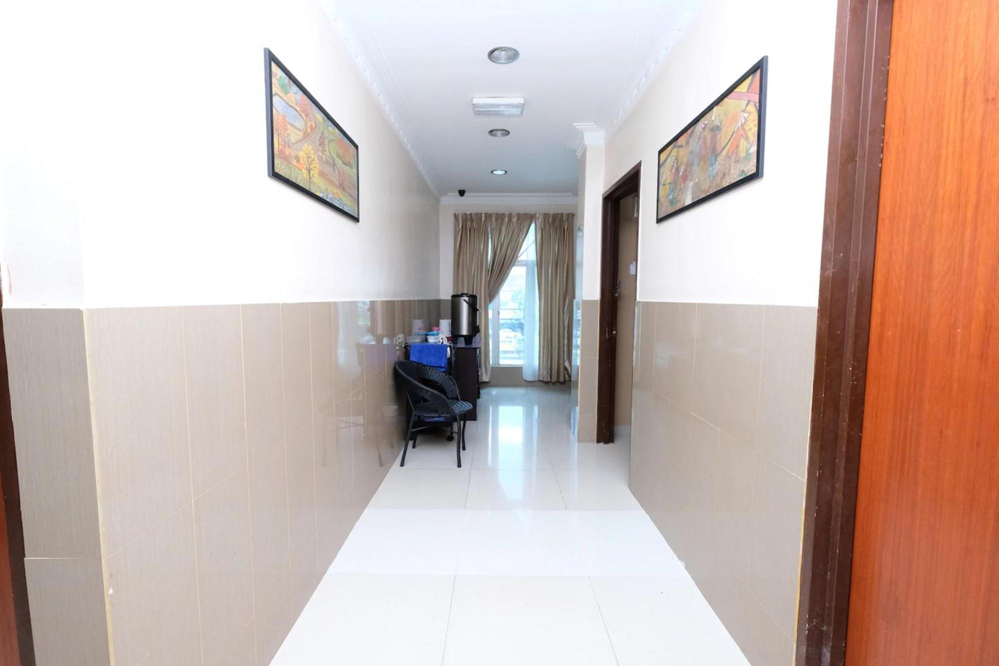 Super Oyo 707 Ayuni Hotel Bangi Exterior foto