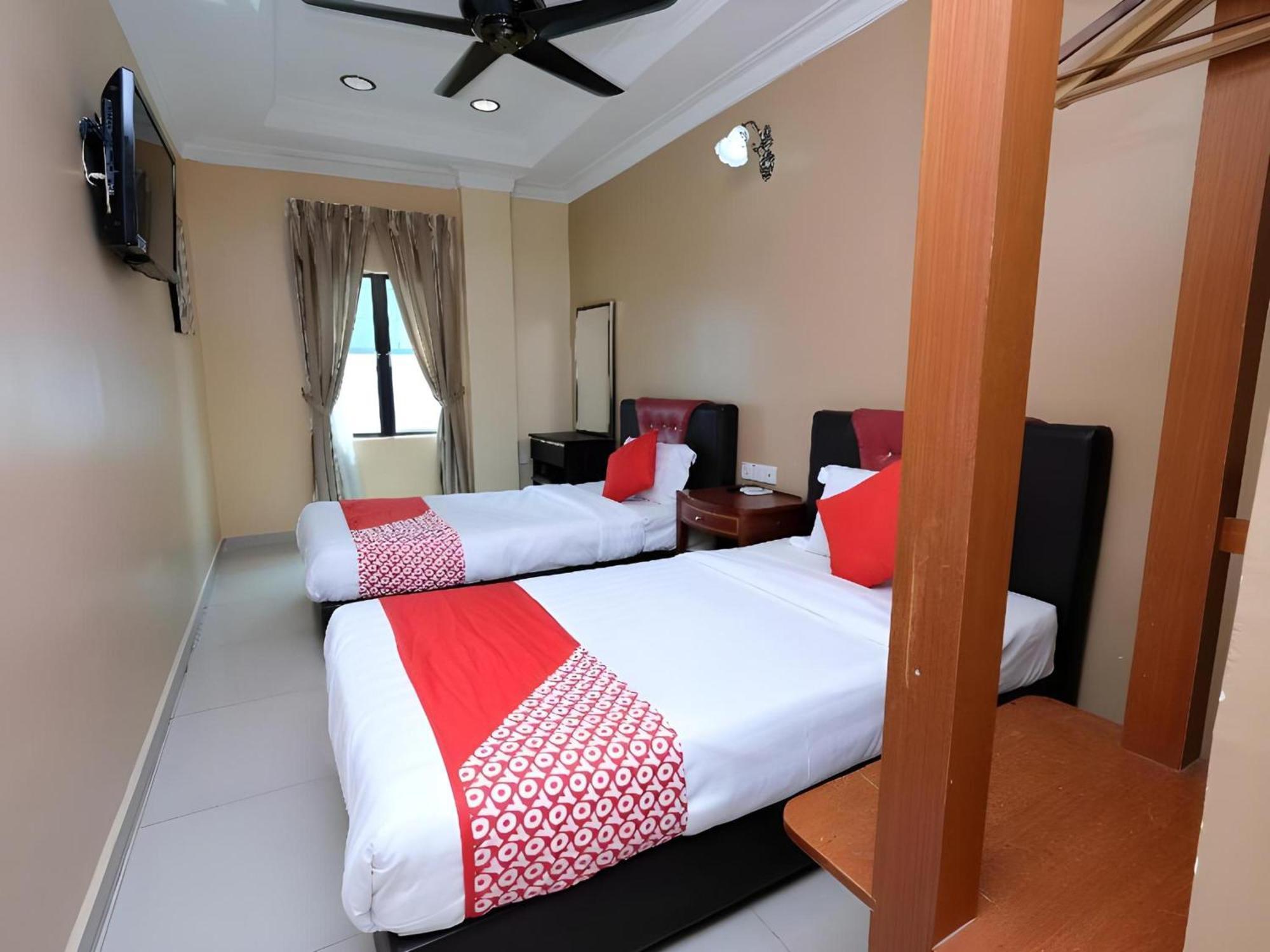 Super Oyo 707 Ayuni Hotel Bangi Exterior foto